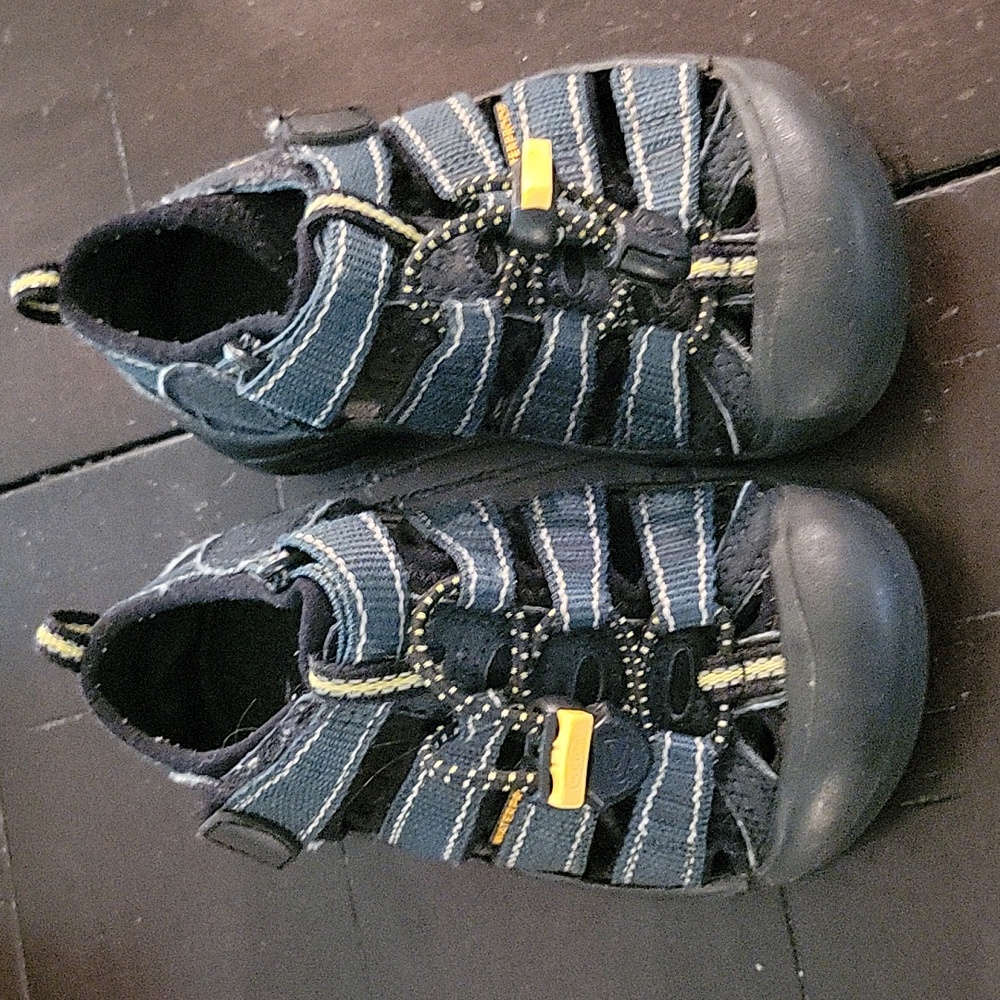 Keen waterproof toddler 9 sandals